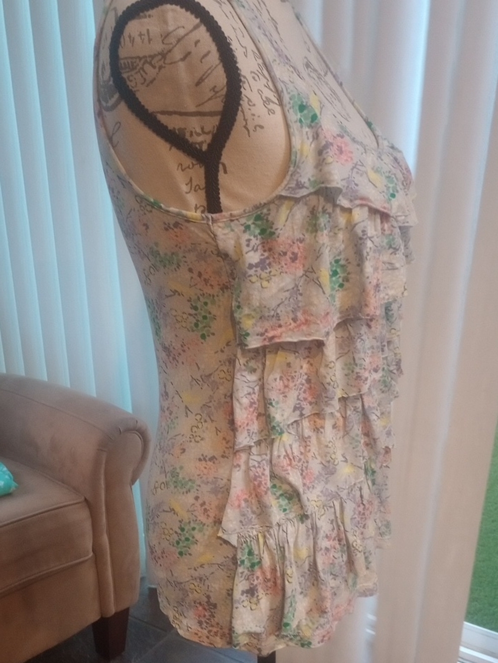Lauren Conrad Ruffled Blouse - Picture 4 of 8